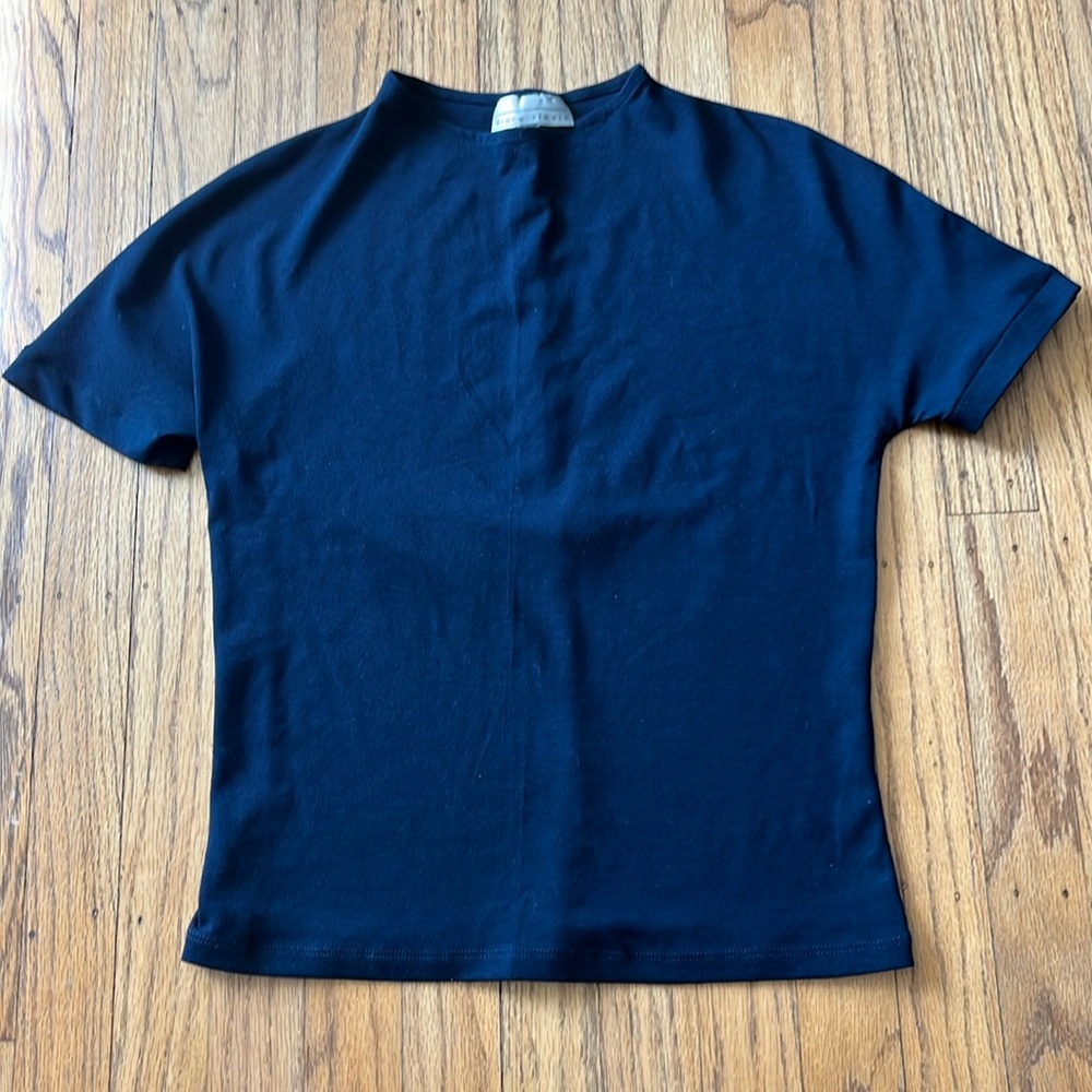 Designer tee